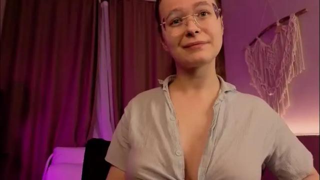 Image 7 of cassiecool Stream on Chaturbate on 8 days ago