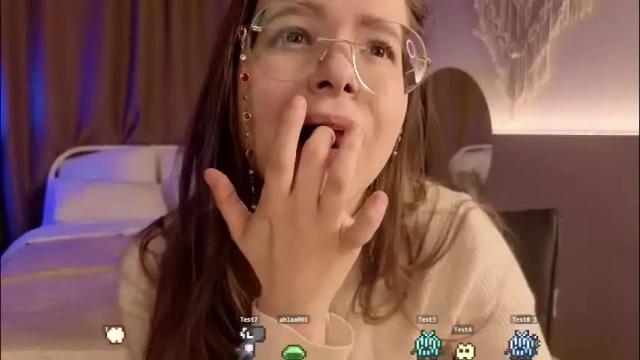 Image 12 of cassiecool Stream on Chaturbate on 5 days ago