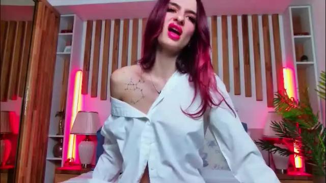 Image 2 of cassiefoxx_ Stream on Chaturbate on 1 month ago