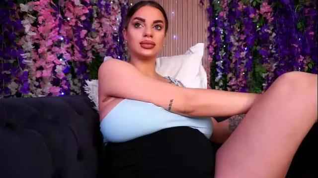 Image 8 of cassielopez Stream on Chaturbate on 6 months ago