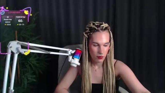 Image 4 of cassiemich Stream on Chaturbate on 1 month ago