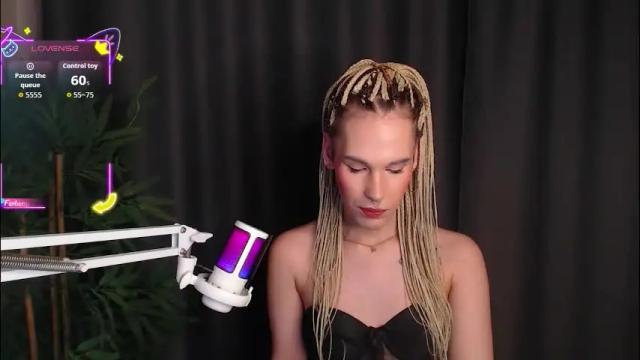 Image 7 of cassiemich Stream on Chaturbate on 1 month ago