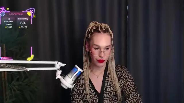 Image 2 of cassiemich Stream on Chaturbate on 1 month ago