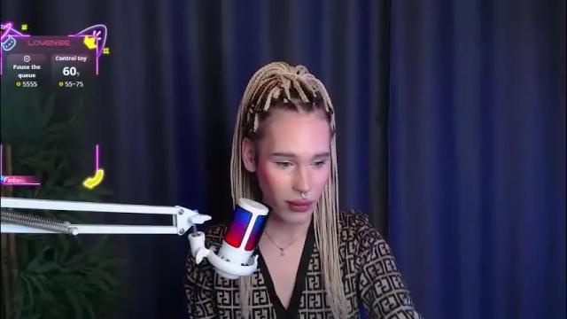 Image 2 of cassiemich Stream on Chaturbate on 1 month ago