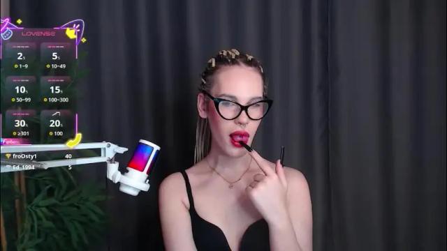 Image 4 of cassiemich Stream on Chaturbate on 1 month ago