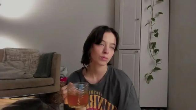 Image 4 of cassisland Stream on Chaturbate on 13 months ago