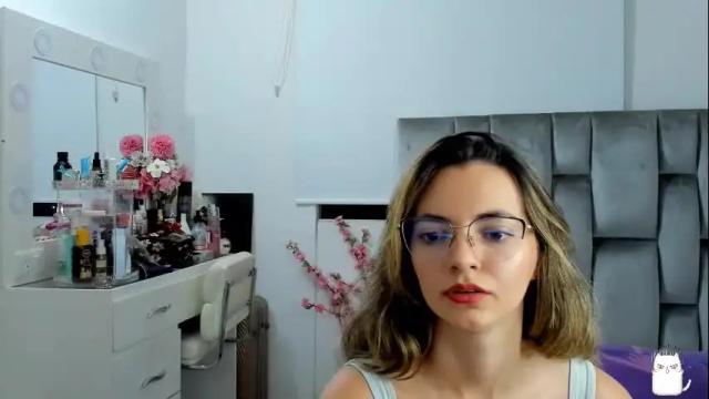 Image 4 of cat_baby Stream on Chaturbate on 5 months ago