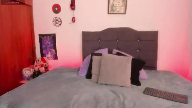 Image 3 of cata_greenn Stream on Chaturbate on 1 month ago