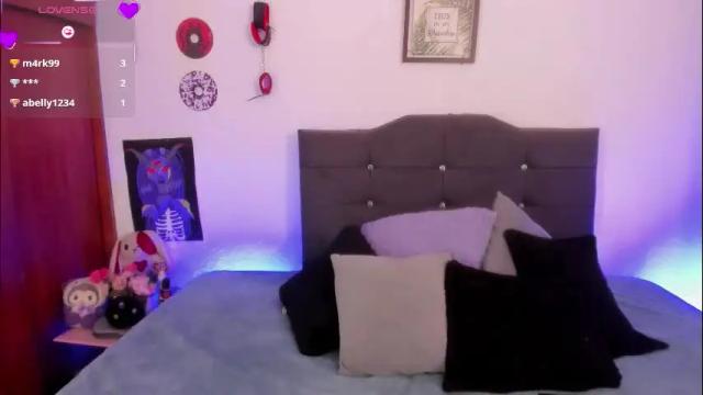 Image 2 of cata_greenn Stream on Chaturbate on 1 month ago