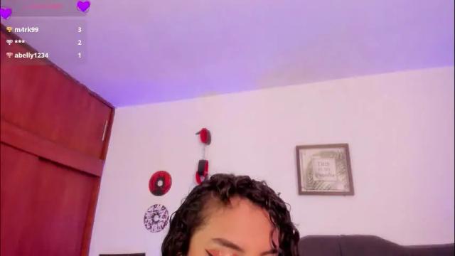 Image 4 of cata_greenn Stream on Chaturbate on 1 month ago