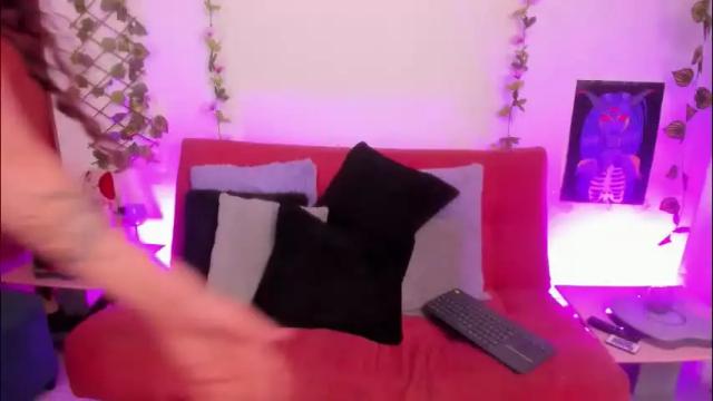 Image 2 of cata_greenn Stream on Chaturbate on 1 month ago
