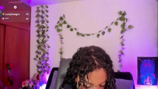 Image 8 of cata_greenn Stream on Chaturbate on 1 month ago
