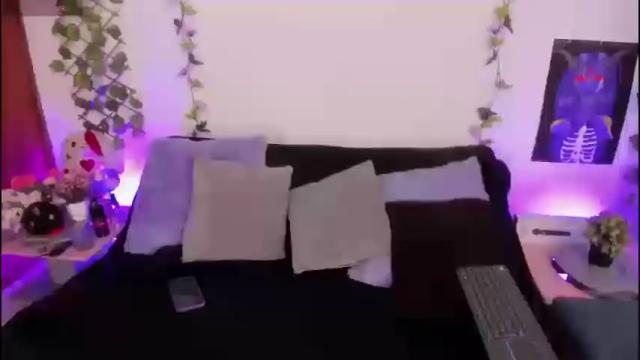 Image 2 of cata_greenn Stream on Chaturbate on 1 month ago