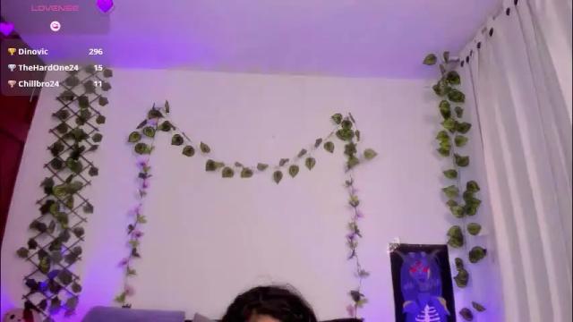 Image 12 of cata_greenn Stream on Chaturbate on 1 month ago