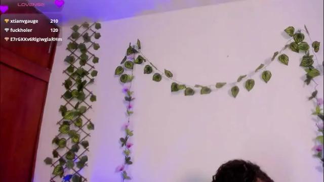 Image 8 of cata_greenn Stream on Chaturbate on 1 month ago