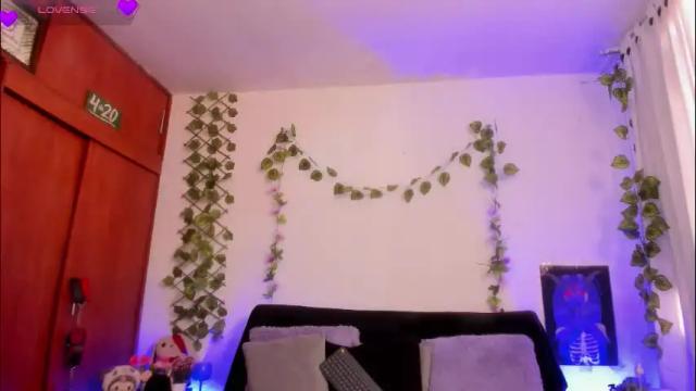 Image 3 of cata_greenn Stream on Chaturbate on 1 month ago