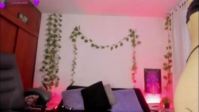 Image 12 of cata_greenn Stream on Chaturbate on 1 month ago