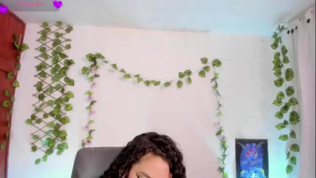 Image 2 of cata_greenn Stream on Chaturbate on 28 days ago