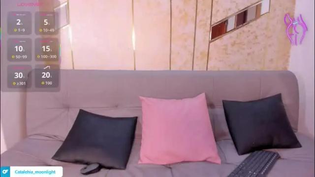 Image 2 of catalehia_moonlight Stream on Chaturbate on 10 days ago