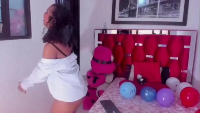 Image 2 of cataleyah_0726 Stream on Chaturbate on 1 month ago