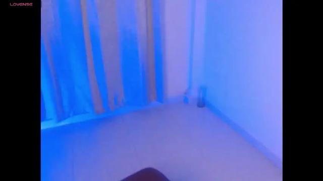 Image 3 of cataleyamiller1 Stream on Chaturbate on 3 months ago