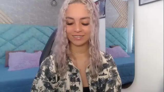 Image 3 of catalina_clark Stream on Chaturbate on 1 month ago