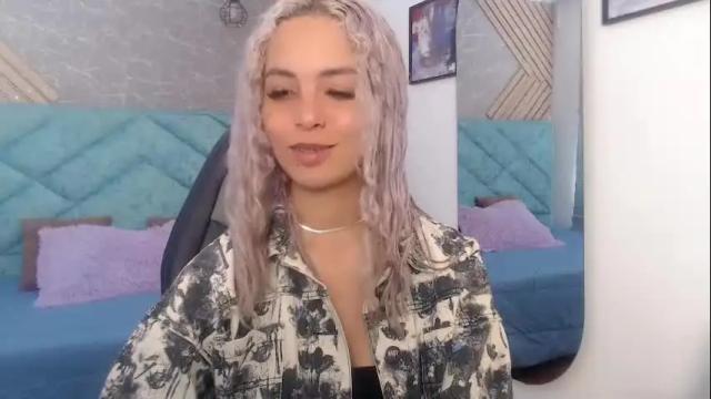 Image 4 of catalina_clark Stream on Chaturbate on 1 month ago