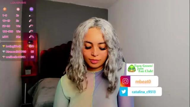 Image 7 of catalina_clark Stream on Chaturbate on 1 month ago