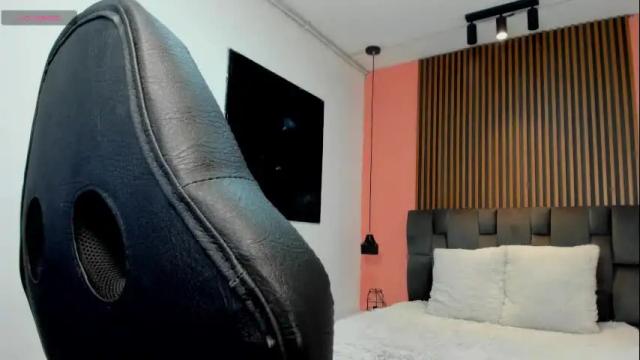 Image 3 of catalina_clark Stream on Chaturbate on 1 month ago