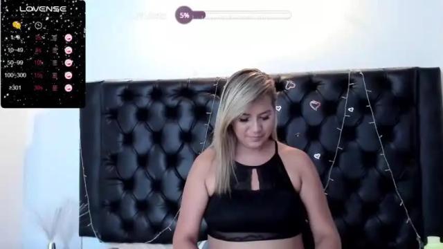 Image 12 of catalina_fer Stream on Chaturbate on 15 months ago