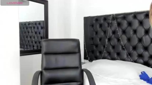 Image 4 of catalina_fer Stream on Chaturbate on 14 months ago