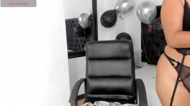 Image 4 of catalina_fer Stream on Chaturbate on 21 months ago