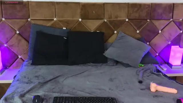 Image 3 of catalina_lunaa Stream on Chaturbate on 15 months ago