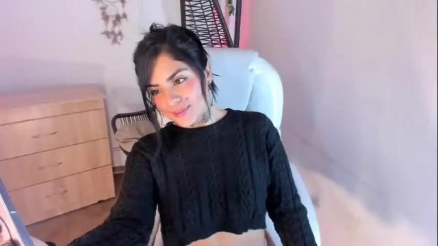 Image 10 of catalina_naughtyy Stream on Chaturbate on 8 days ago