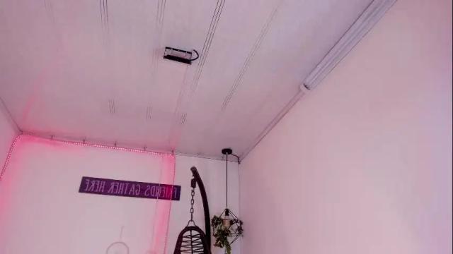 Image 10 of catalina_naughtyy Stream on Chaturbate on 1 month ago