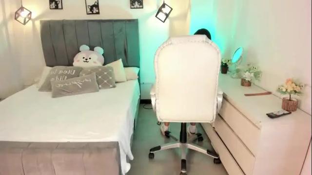 Image 2 of catalina_naughtyy Stream on Chaturbate on 1 month ago