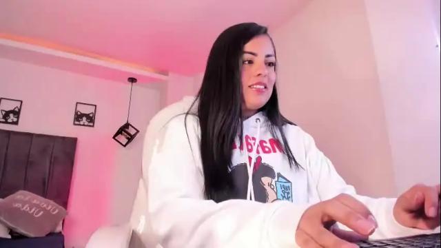 Image 10 of catalina_naughtyy Stream on Chaturbate on 15 days ago