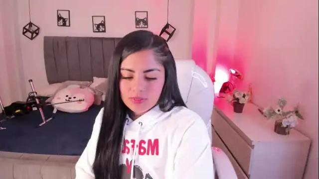 Image 6 of catalina_naughtyy Stream on Chaturbate on 15 days ago