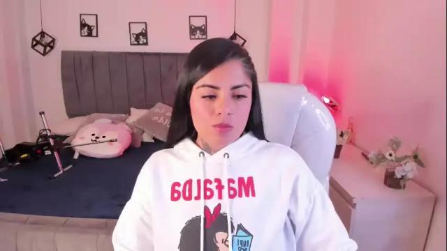 Image 7 of catalina_naughtyy Stream on Chaturbate on 15 days ago