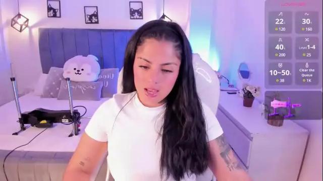 Image 10 of catalina_naughtyy Stream on Chaturbate on 12 days ago