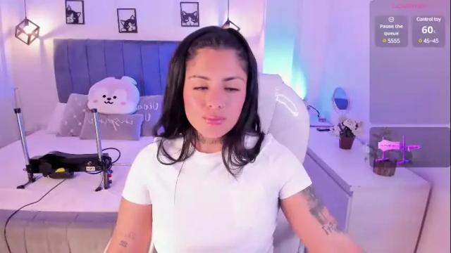 Image 11 of catalina_naughtyy Stream on Chaturbate on 12 days ago