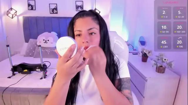 Image 4 of catalina_naughtyy Stream on Chaturbate on 12 days ago