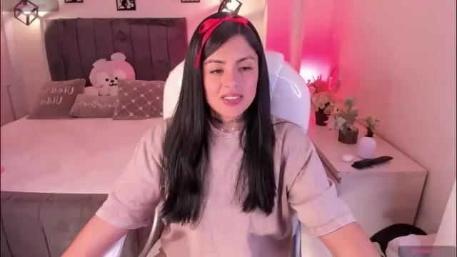 Image 10 of catalina_naughtyy Stream on Chaturbate on 1 day ago