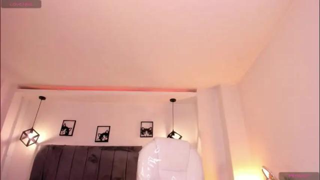 Image 11 of catalina_naughtyy Stream on Chaturbate on 10 hours ago