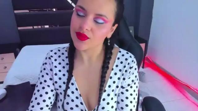 Image 3 of catalinaa_torres Stream on Chaturbate on 15 months ago