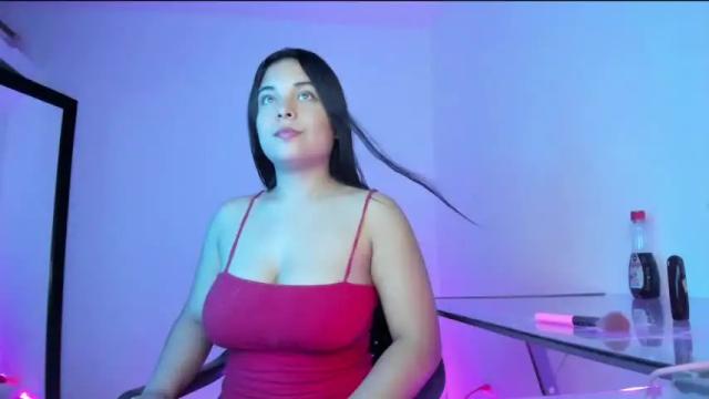 Image 4 of catalinagarciaa Stream on Chaturbate on 16 months ago