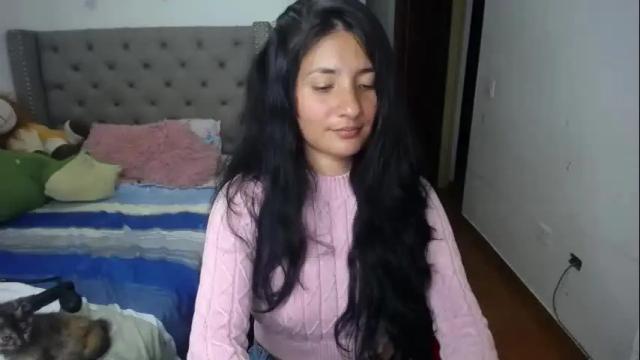 Image 3 of catalinahounn Stream on Chaturbate on 2 months ago