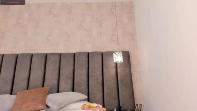 Image 7 of catalinamendes_99 Stream on Chaturbate on 17 months ago
