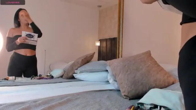 Image 2 of catalinamendes_99 Stream on Chaturbate on 16 months ago
