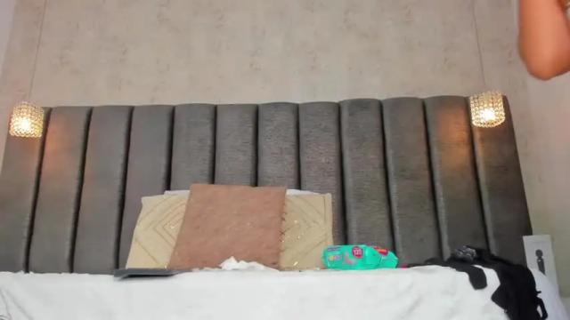 Image 6 of catalinamendes_99 Stream on Chaturbate on 15 months ago